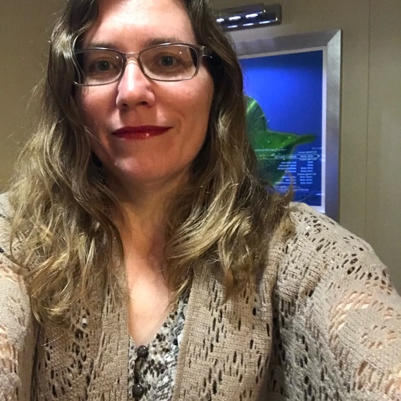 Meet your Posher, Mandy - Picture 7 of 15